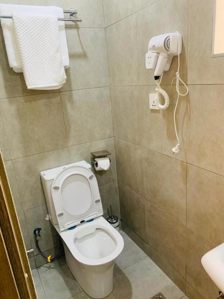 Swiss Pearl Continental Suite Wupa Exterior photo